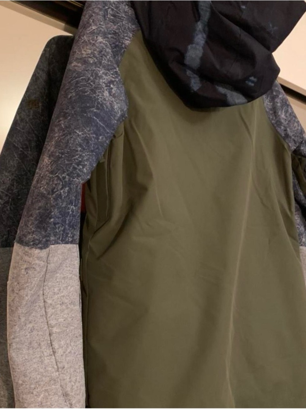 DC Riji SE Snowboard Jacket - Picture 3 of 4